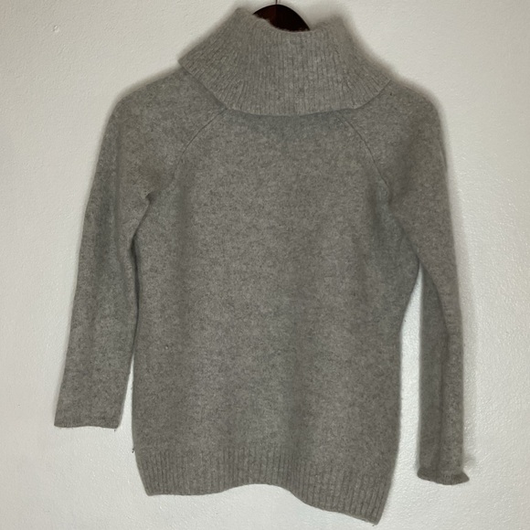 Wythe NY 100% Cashmere Gray Cowl Neck Sweater - Picture 8 of 12